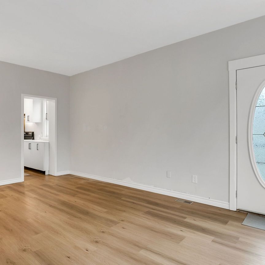 For Lease - 633 St Clair Avenue Unit# Upper, Toronto, Ontario - Photo 1