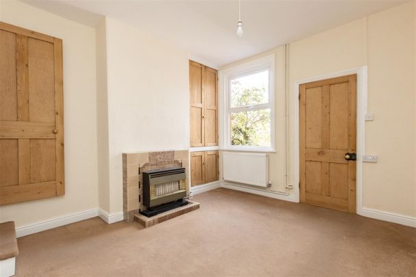 2 bedroom Terraced House to rent - Photo 1