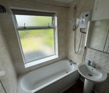 Woodlands Avenue - Photo 6