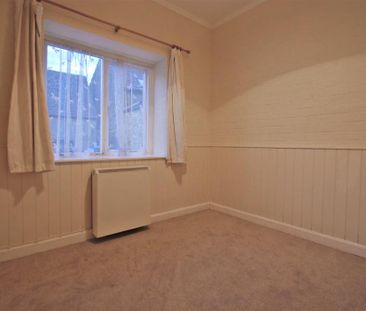 3 bedroom apartment to rent - Photo 4