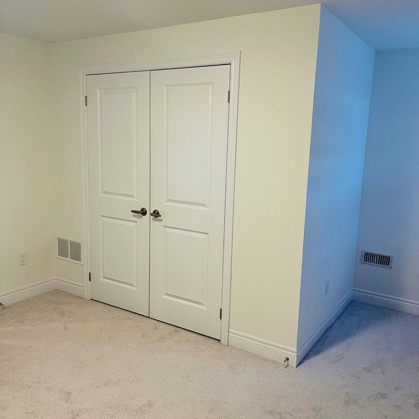 For Lease - 1305 Farmstead Drive Unit# Basement, Milton, Ontario - Photo 1