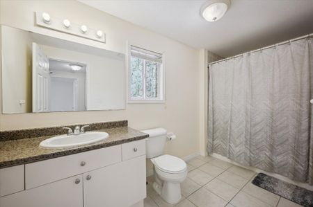 For Lease - 76 Templewood Drive, Kitchener, Ontario - Photo 3