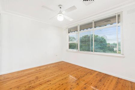 “Close to all amenities” - Photo 5