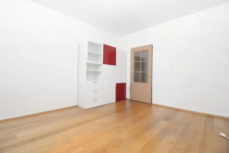 Nabízíme k pronájmu zrekonstruovaný byt 3+1 v ulici Polní v Jihlavě - Fotografie 3