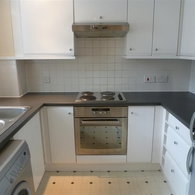 Albany Gardens - Photo 1