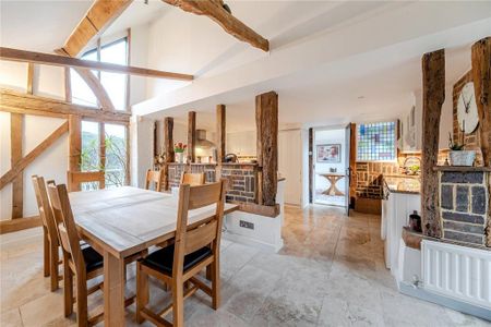 5 bedroom detached house to rent - Photo 3