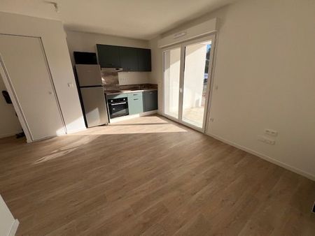Location Appartement 2 pièces 39m² MONT DE MARSAN 40000 - Photo 2