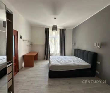 Moderní Byt 2+kk po rekonstrukci ve Vršovicích - Photo 2