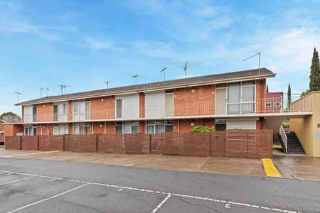 7/50 Middle Road, Maribyrnong VIC 3032 - Photo 4