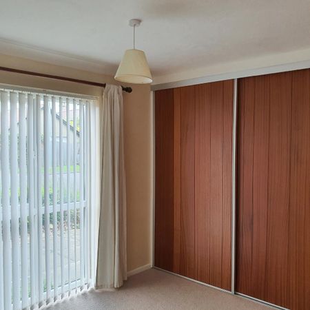 3 bedroom detached bungalow to rent - Photo 3