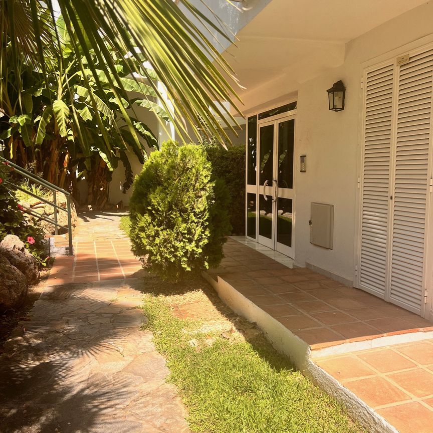 Apartment in Guadalmina Baja, Costa del Sol - Photo 1