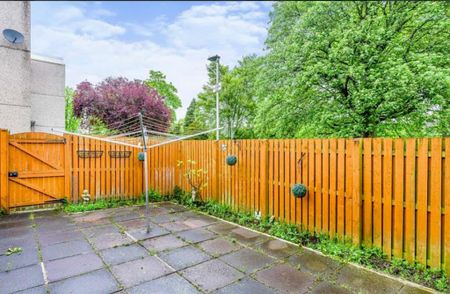 3 bedroom terraced house to rent - Photo 3