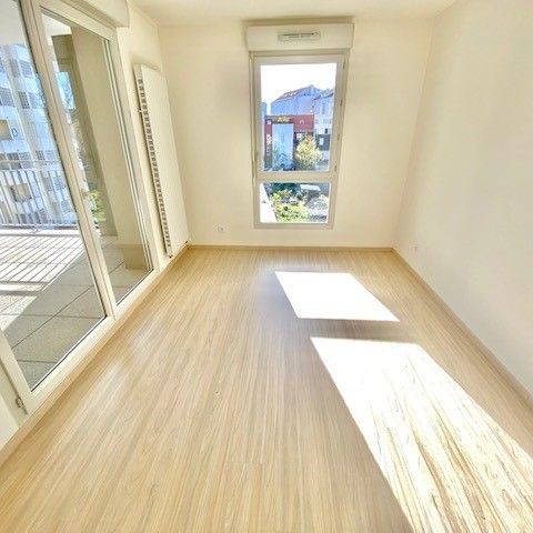 Location Appartement 3 pièces 65m² VILLEURBANNE 69100 - Photo 1
