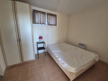 Location Appartement 1 pièce 26m² SABLE SUR SARTHE 72300 - Photo 2