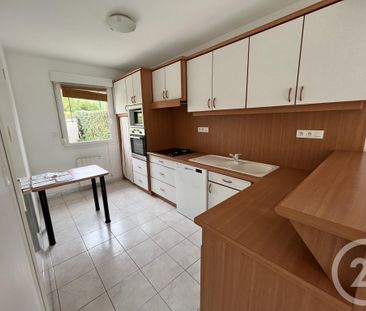 Location Maison 4 pièces 75m² JULLOUVILLE 50610 - Photo 4