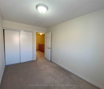 For Lease - 111 Amulet Crescent, Richmond Hill, Ontario - Photo 3