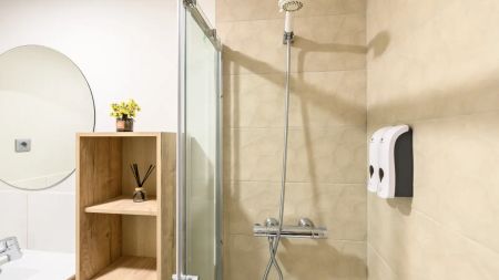 2-bedroom apartment for rent in Ventas - Photo 5