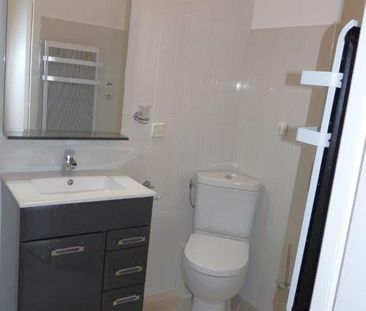 Location Appartement 2 pièces 46m² ROQUEFORT 13830 - Photo 6