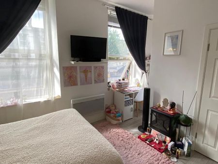 1 bedroom apartment to rent - Photo 4