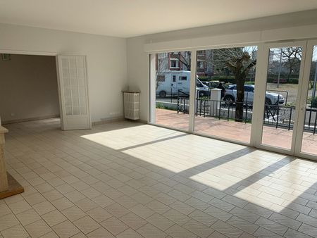 Location Maison 4 pièces 123m² - Photo 2