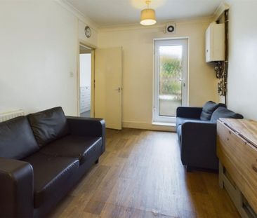 Whippingham Road, Brighton - Photo 1