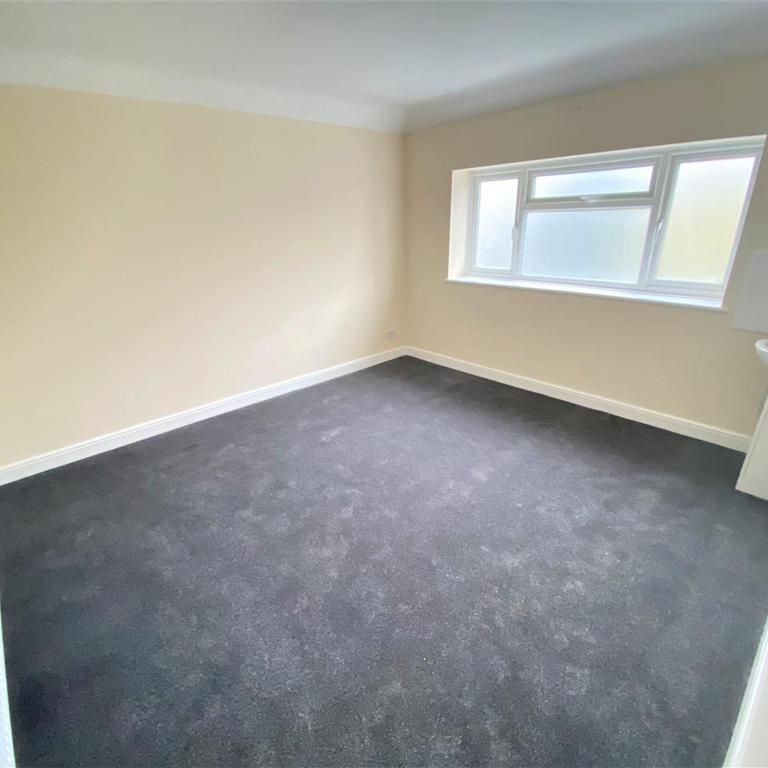 5 bedroom detached house to rent - Photo 1