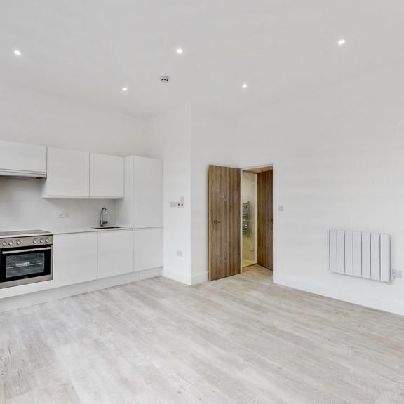 1 bedroom flat to rent - Photo 1