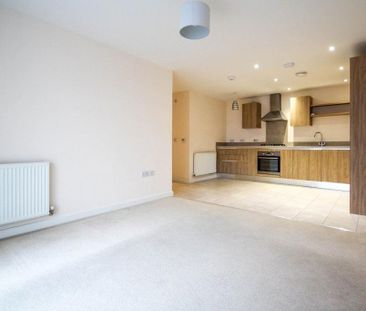 2 bedroom flat to rent - Photo 2