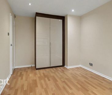 4 bedroom terraced house to rent - Photo 5