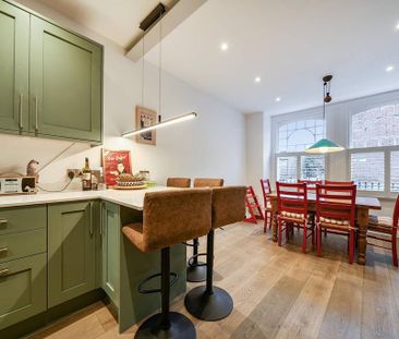 4 bedroom end of terrace house to rent - Photo 4