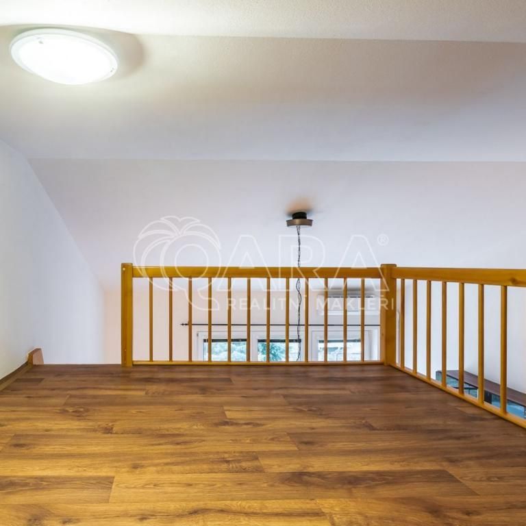 Pronájem bytu 1+kk 30 m2 - Photo 1