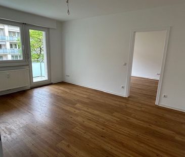 Einladende 3-Zimmer Wohnung mit Balkon! - OHNE Stellplatz - Foto 1