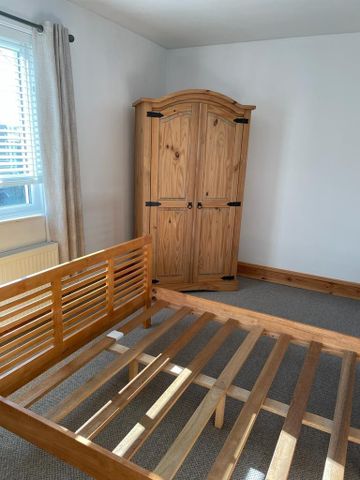 2 bedroom property to rent - Photo 4