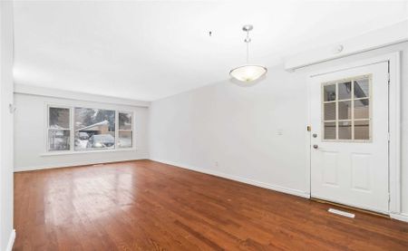 For Lease - 341 Crosby Avenue, Richmond Hill, Ontario - Photo 3