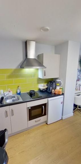 Studio to rent - Photo 1