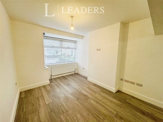 3 bedroom house to rent Tewkesbury Road, Clacton-on-Sea, Essex, CO15 - Photo 1