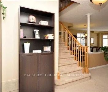 Detached Home For Lease | W9237504 - Photo 6