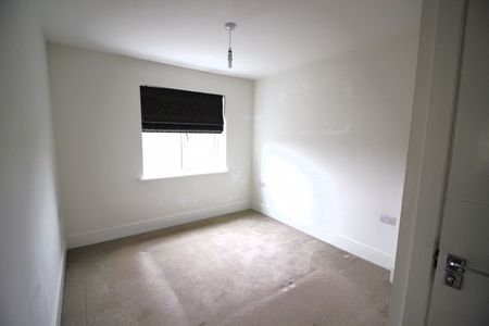 3 bed house to rent in - Photo 4