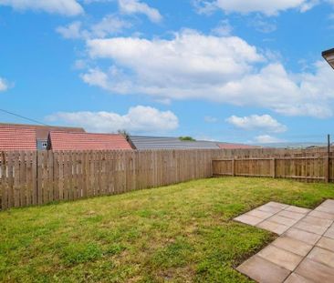 3 bedroom detached house to rent - Photo 3