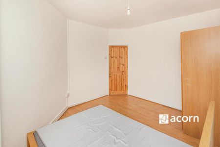 3 bedroom flat to rent - Photo 5