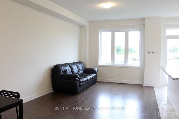 For Lease - 151 BENDING Way, Barrhaven, Ontario - Photo 1