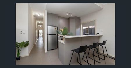 Modern Family Home in Blake’s Crossing – Walk to Shops - Photo 4