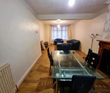 3 bedroom terraced house to rent - Photo 3