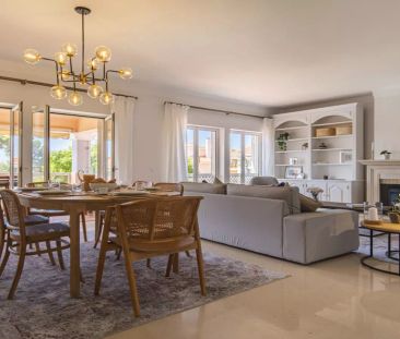 4-bedroom apartment for rent in Cascais, bills included - Foto 1