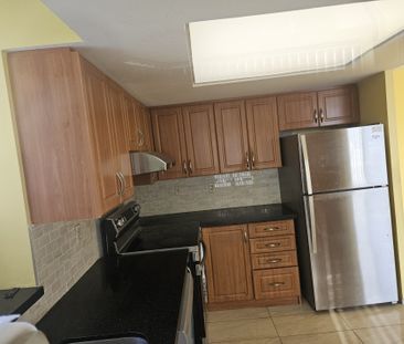 For Lease - 2460 Eglinton Avenue Unit# 605, Toronto, Ontario - Photo 5