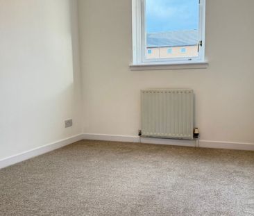 2 Bed Flat - Photo 4