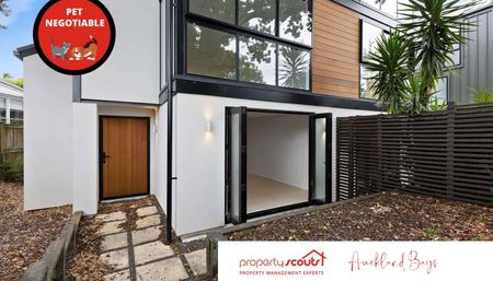 Modern 4-Bedroom Townhouse in Prime Grammar Zone Location - Photo 4