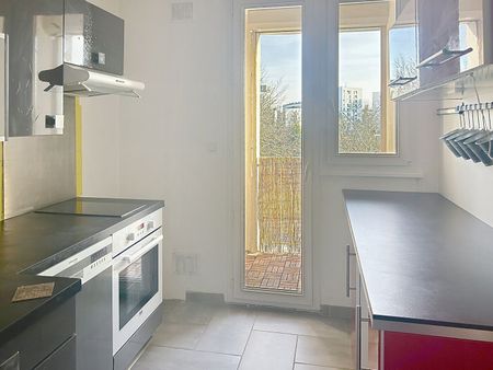 Appartement à louer - REIMS - PROCHE ST ANNE - CHU - Photo 4