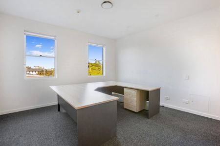 Penthouse Sized High-End Apartment with Exceptional Space & Style! - Photo 5