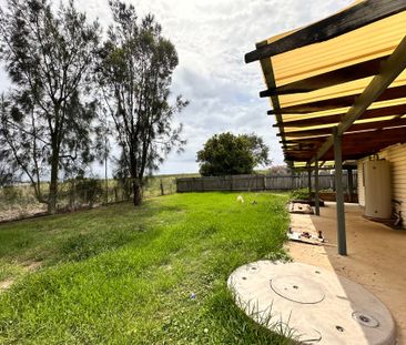 3 Bedroom Family Home with a Peaceful Lookout&excl; - Photo 3